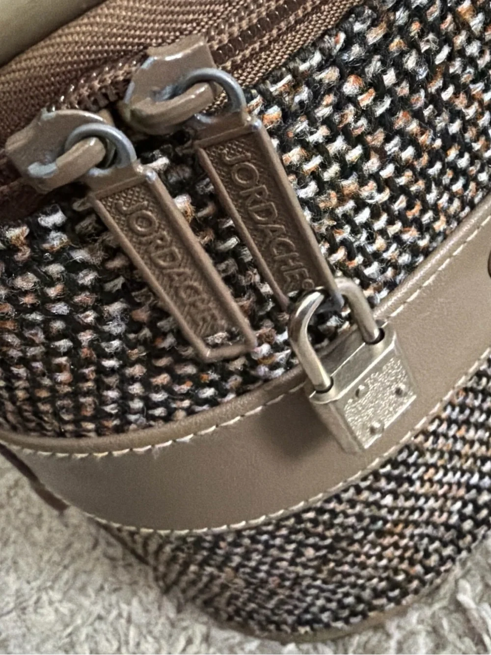 Jordache Brown Tweed luggage with Tan Trim vintage